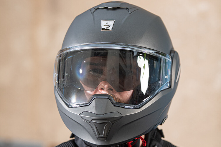 Le casque Exo-Tech Solid Scorpion
