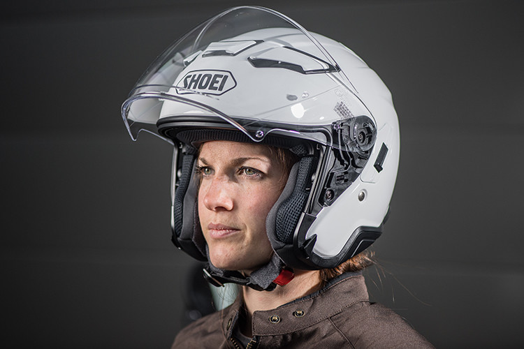 Le casque Shoei J-Cruise II