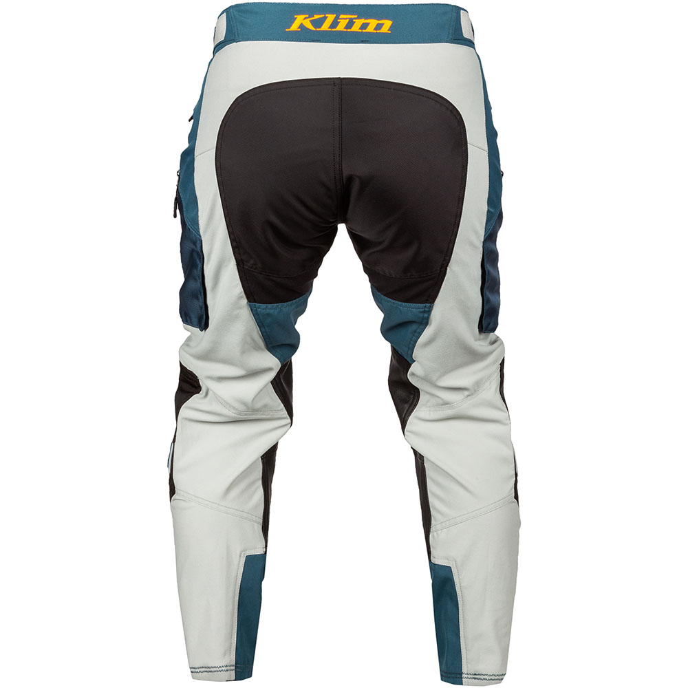 Pantalon Dakar in the boot