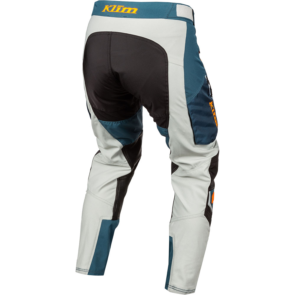 Pantalon Dakar in the boot