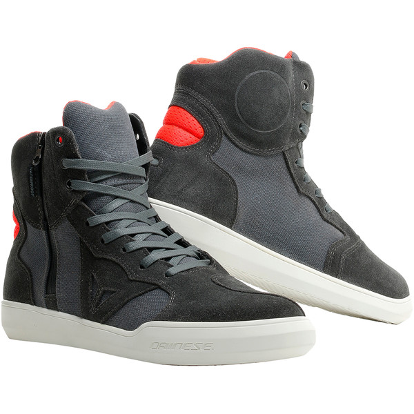 Dainese : Dafy, gants, combinaison, pantalon, chaussures, marque dainese