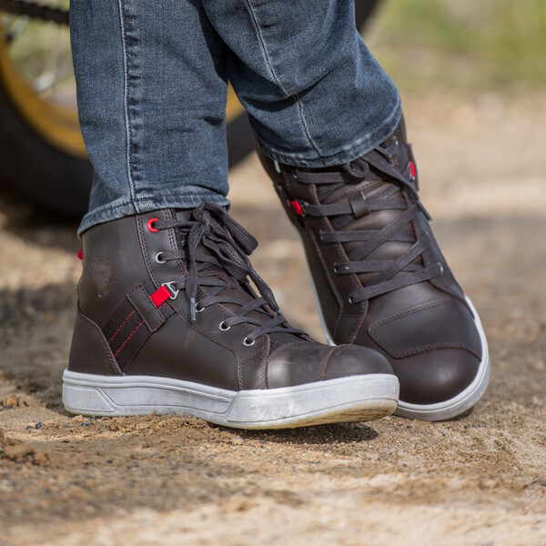 https://www.dafy-moto.com/images/product/high/chaussures-all-one-flip-wp-lt-marron-rouge-6.jpg