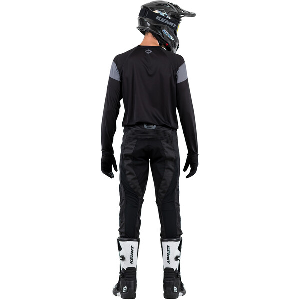 Pantalon Titanium Solid - 2023