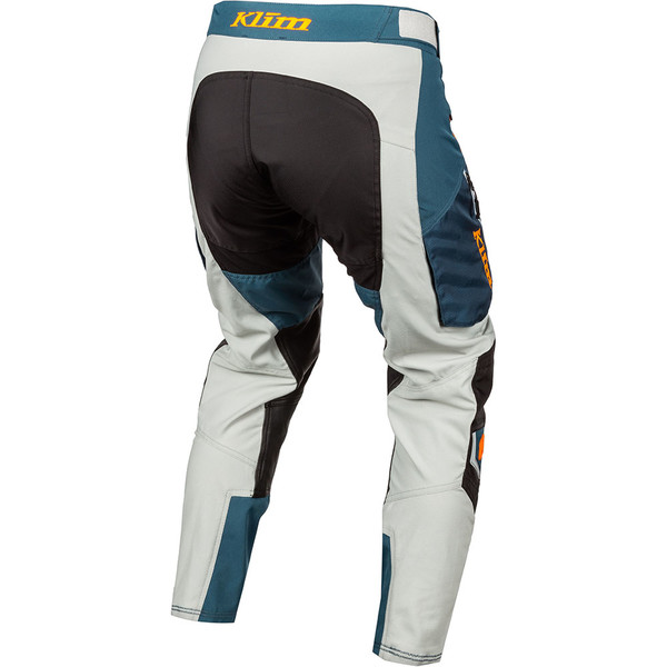 Pantalon Dakar in the boot