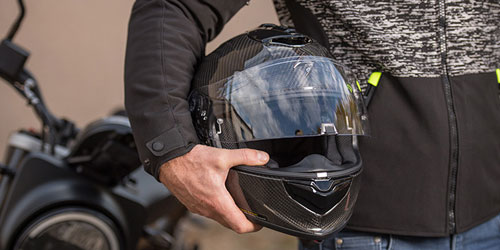 Casque de moto sous garantie - Équipement moto